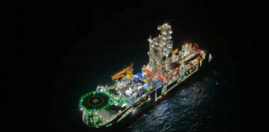 Cina, la capacità di perforazione in acque profonde raggiunge i 5.000 metri