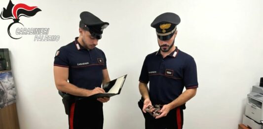 Sequestrati a Palermo 17 kg di droga nascosta in frigo, due arresti