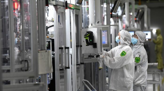 La Cina presenta un piano di sviluppo per le batterie di nuova generazione