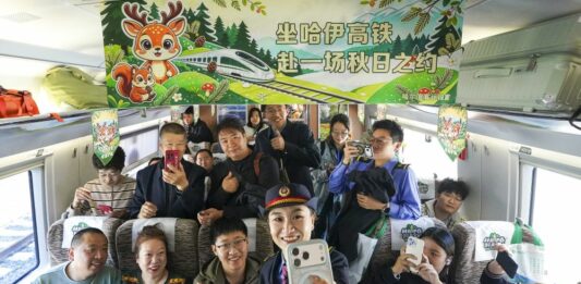 Cina, il settore dei servizi traina la crescita economica nel primo semestre