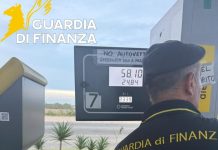 Sequestrati a Crotone 13 mila litri di gasolio annacquato