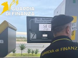 Sequestrati a Crotone 13 mila litri di gasolio annacquato
