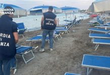 La Guardia di Finanza scopre stabilimento balneare abusivo nel Cosentino, una denuncia