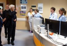 Mattarella in visita alla ‘Stanza Rosa’ dell’ospedale di Grosseto: “La violenza nei confronti delle donne è un’emergenza di primaria importanza”