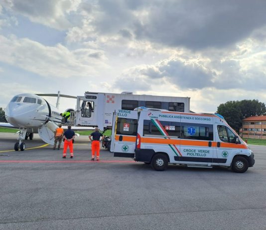 Aeronautica Militare, trasporto sanitario d’urgenza da Lamezia a Milano per un uomo in pericolo di vita