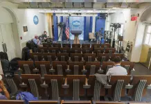 Usa, giudice ordina a Trump di riammettere Cnn, Ms Now e Politico alla Casa Bianca