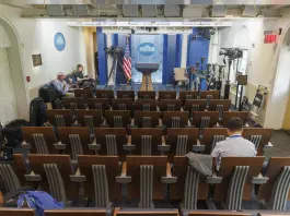 Usa, giudice ordina a Trump di riammettere Cnn, Ms Now e Politico alla Casa Bianca