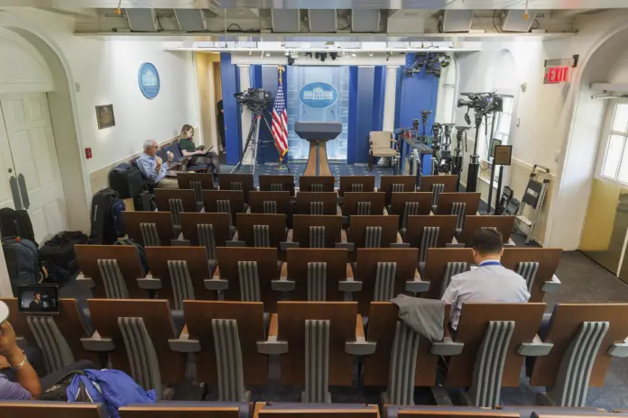 Casa-Bianca-Briefing-Room