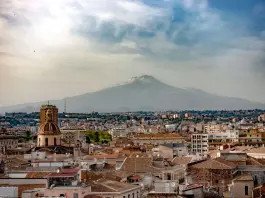 Quasi raddoppiati in tre anni i cittadini maltesi residenti in Sicilia