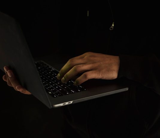 Rapporto Unicef, 20 milioni di minori vittime di abusi sessuali facilitati dalla tecnologia