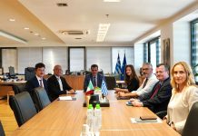 L’ambasciatore d’Italia in Grecia Paolo Cuculi incontra il ministro per le Migrazioni Plevris