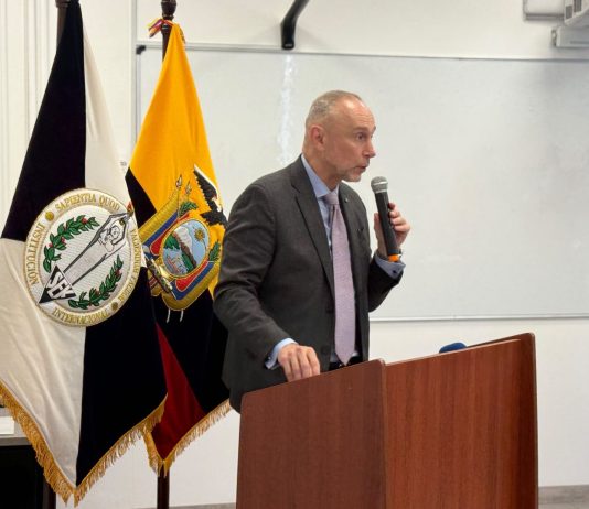 Ecuador, l’Ambasciatore d’Italia Davoli presenta per il Premio Giorgio Ambrosoli a Quito