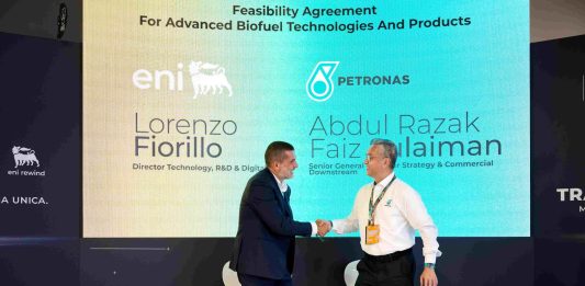 Eni e Petronas esplorano soluzioni innovative nel campo dei biocarburanti