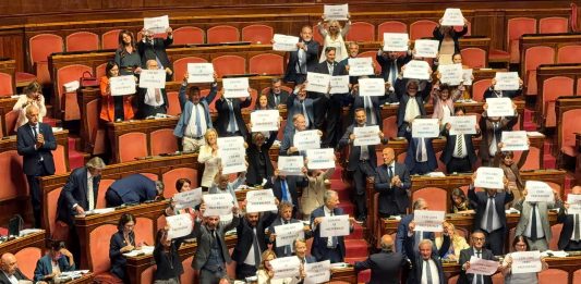 Legge elettorale, via libera del Senato all’emendamento del centrodestra sulle preferenze