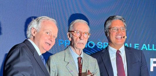 A Vittorio Feltri il Premio alla Carriera: “I giornali hanno perso smalto ma i telefonini non li ammazzeranno”