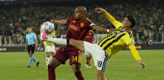 Pari per la Roma al ritorno in Champions dopo sette anni, 1-1 in casa del Fenerbahce