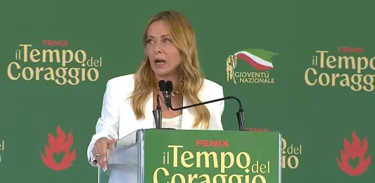 Meloni “In classe numero massimo di stranieri e divieto di burqa e niqab, in arrivo la norma”