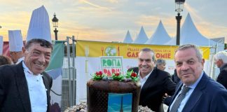 Fiasconaro porta la Sicilia a Parigi, un panettone da 10 kg celebra l’amicizia gastronomica tra Italia e Francia
