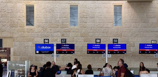 Lite e accoltellamento tra i piloti del volo FlyDubai, i 174 passeggeri rientrati a Tel Aviv. Israele: “Tentativo di attentato terroristico jihadista”