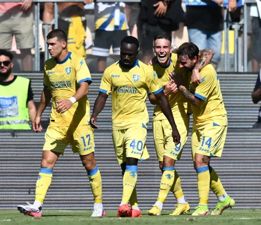 Il Frosinone vince ancora, 3-2 al Venezia nella sfida tra neopromosse