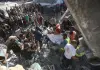 Crolla un edificio a Gaza: almeno 11 vittime. Numerose persone ancora intrappolate sotto le macerie
