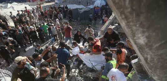Crolla un edificio a Gaza: almeno 11 vittime. Cento persone sotto le macerie, 50 sono bambini