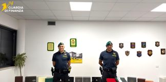 Oltre mille orologi di lusso falsi a Olbia, denunciato un uomo