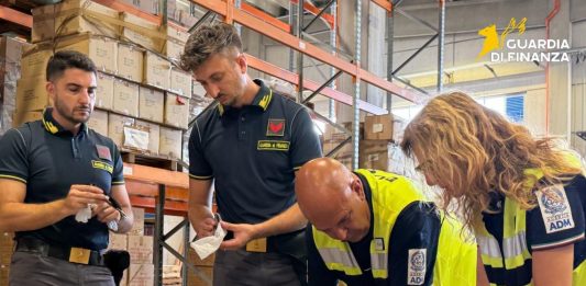 Sequestrati al porto di Genova Pra’ oltre 49 mila articoli di bigiotteria con metalli pesanti