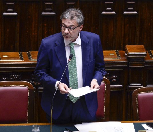 Dpfp, Giorgetti “Scenario di elevata incertezza, significativa la capacità di tenuta dell’economia italiana”