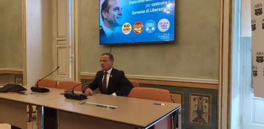De Luca “Siamo noi i costruttori di un nuovo campo, a ottobre un nuovo gruppo parlamentare all’Ars”