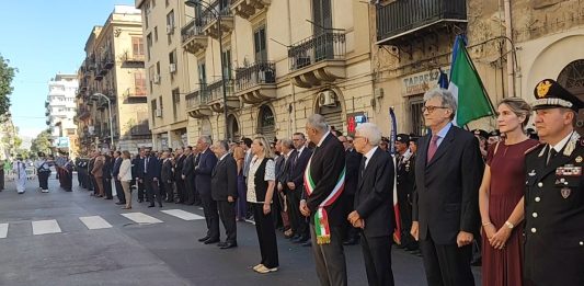 44 anni fa l’omicidio del generale Dalla Chiesa, il ricordo in via Carini a Palermo con il ministro Piantedosi / Video