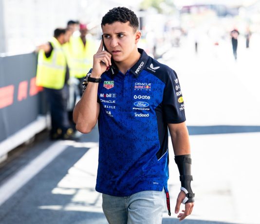 F1, Isack Hadjar torna in pista in Azerbaigian dopo l’infortunio al polso
