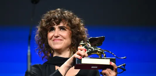 Venezia, il Leone d’Oro va a “Woman Unknown”. Scamarcio miglior attore del concorso Orizzonti