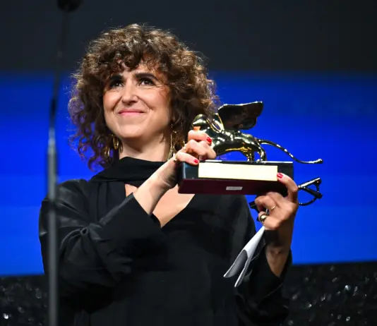 Venezia, il Leone d’Oro va a “Woman Unknown”. Scamarcio miglior attore del concorso Orizzonti