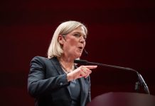 Elezioni in Svezia, il centrosinistra in lieve vantaggio. Andersson: “Pronta a governare”
