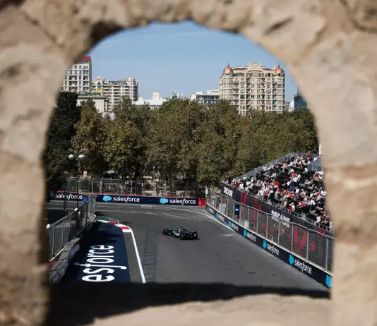 F1 GP Azerbaijan, la Mercedes domina le libere: Russell davanti ad Antonelli, Leclerc 4°
