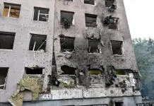 Notte di attacchi incrociati con droni tra Russia e Ucraina: morti e feriti