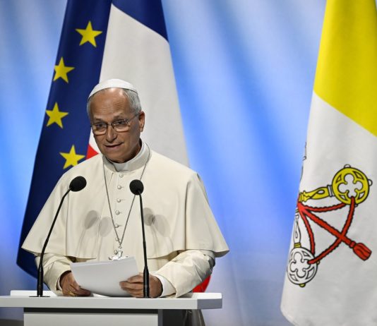 Il messaggio di Papa Leone ai giovani: “Siate costruttori di pace e di comunità”