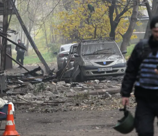Nuovi raid russi in Ucraina, almeno 4 morti a Kamianske