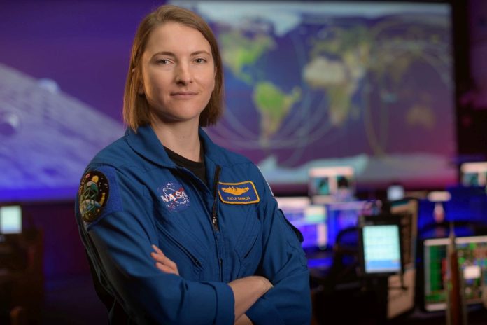 Kayla Barron si unisce alla missione SpaceX Crew-3 della NASA verso la stazione spaziale