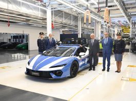 Automobili Lamborghini presenta la nuova Temerario per la Polizia di Stato