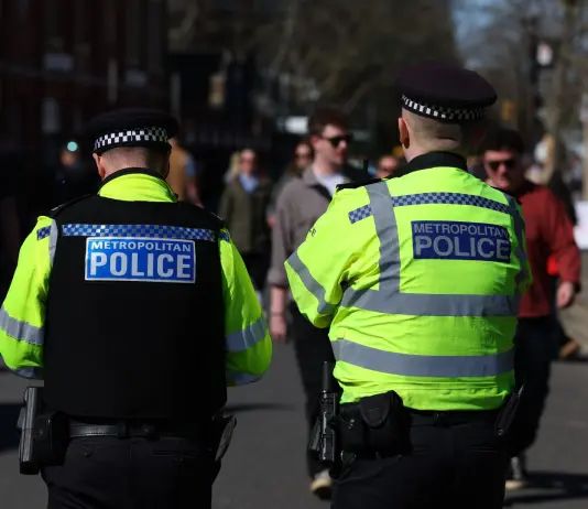 Accoltellamento alla periferia sud-est di Londra, media “4 feriti di cui uno grave e 7 arresti”