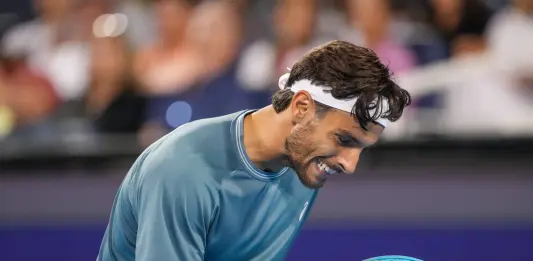 Musetti avanza al secondo turno degli Us Open, Sonego si arrende al quinto set contro Zverev