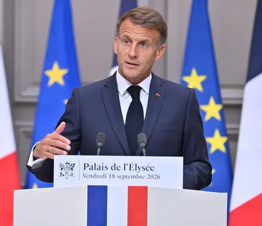 Macron “La minaccia ibrida russa contro l’Europa si è intensificata”