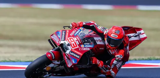 MotoGp, Marc Marquez vince la Sprint Race a Misano. Bezzecchi si prende la pole