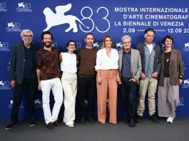 A Venezia 83 Toni Servillo nonno alle prese con lo “Scherzetto” di Mario Martone