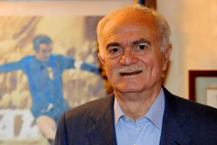 SANDRO MAZZOLA NELLA SUA CASA DI VEDANO AL LAMBRO