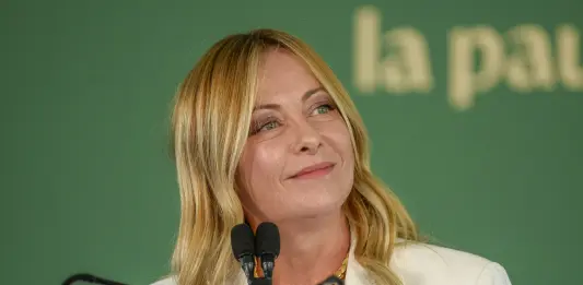 Meloni “In classe numero massimo di stranieri e divieto di burqa e niqab, in arrivo la norma” / Video