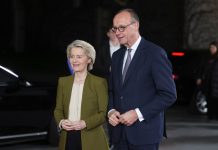 La Germania ritiene la Russia responsabile dell’attacco ibrido a Lipsia, von der Leyen sente Merz: “Azione che non resterà impunita”