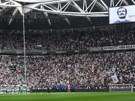 Curva di spalle durante il minuto di silenzio per Mazzola, multa di 10mila euro per la Juventus